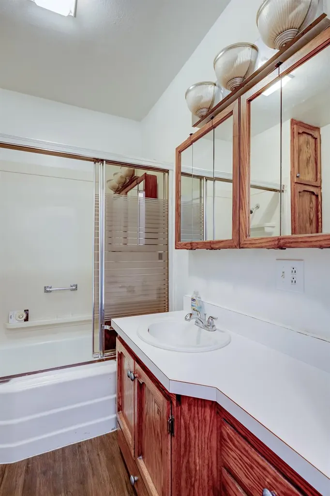 1001 Trinity Avenue Chowchilla CA 93610