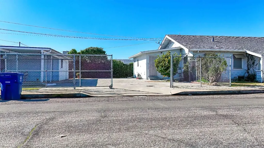 1001 Trinity Avenue Chowchilla CA 93610