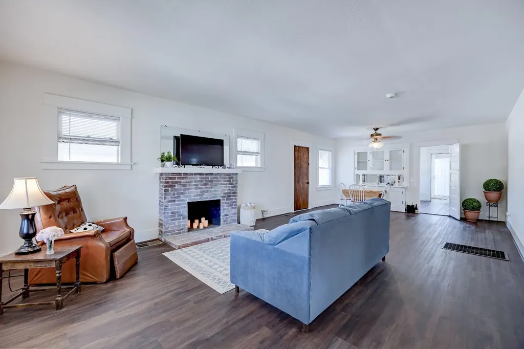 1001 Trinity Avenue Chowchilla CA 93610