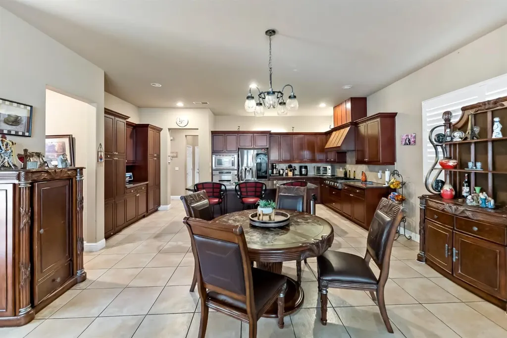 10591 E Biscayne Court Clovis CA 93619