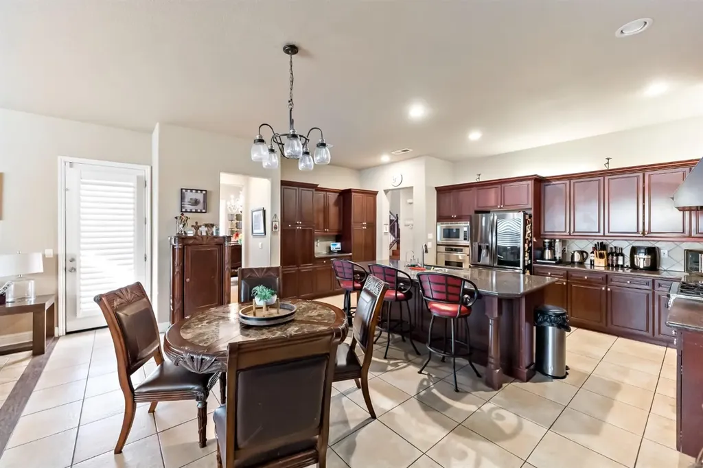 10591 E Biscayne Court Clovis CA 93619