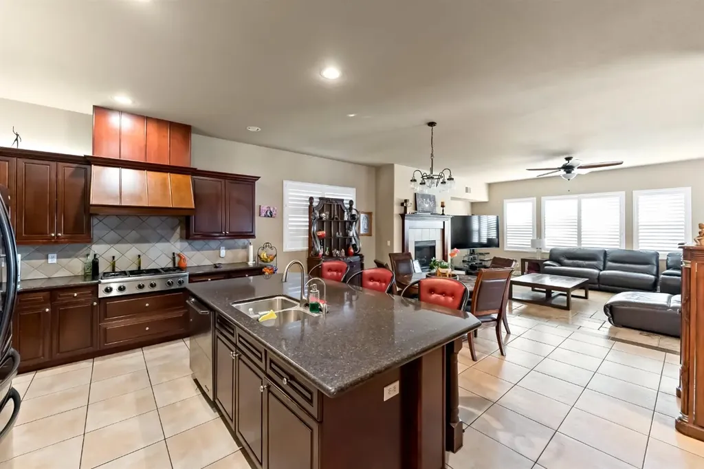 10591 E Biscayne Court Clovis CA 93619