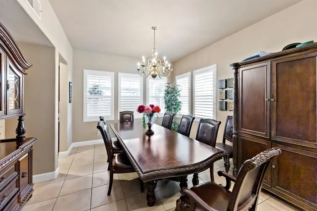 10591 E Biscayne Court Clovis CA 93619