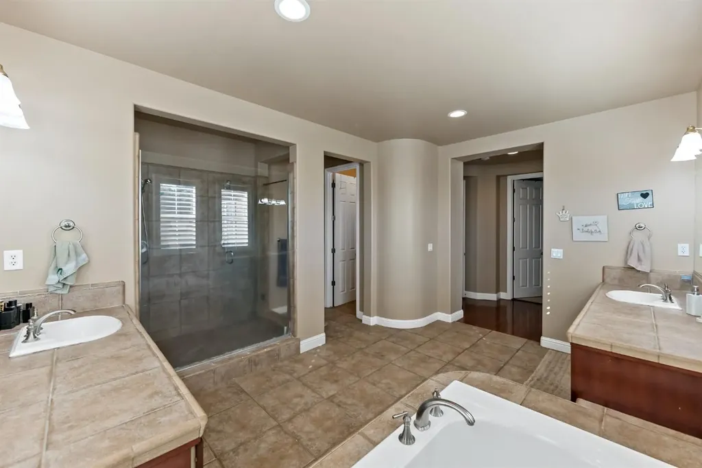 10591 E Biscayne Court Clovis CA 93619