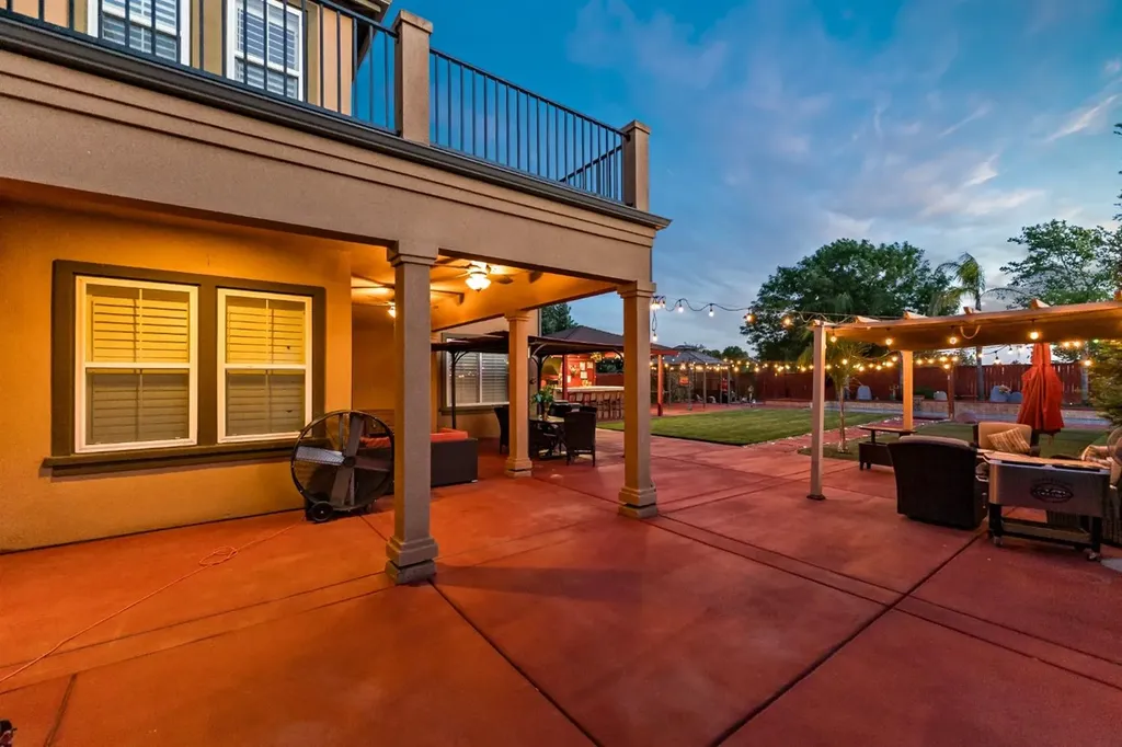 10591 E Biscayne Court Clovis CA 93619