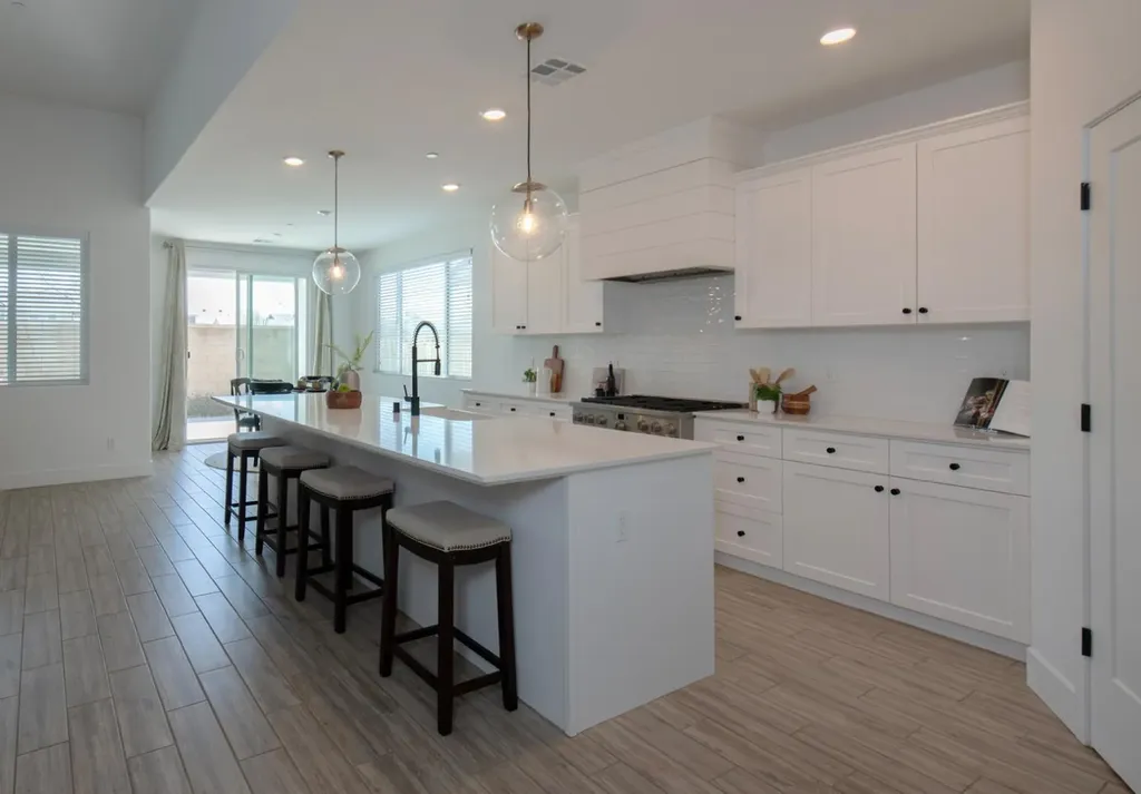 1140 Farmhouse Avenue Clovis CA 93619