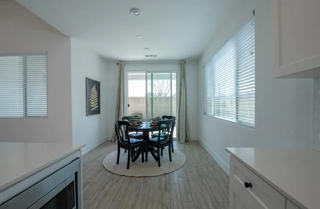 1140 Farmhouse Avenue Clovis CA 93619