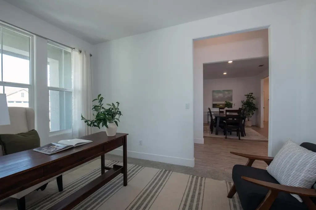 1140 Farmhouse Avenue Clovis CA 93619