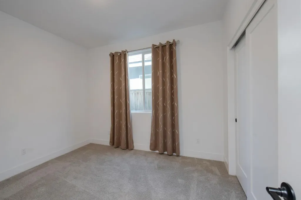 1140 Farmhouse Avenue Clovis CA 93619