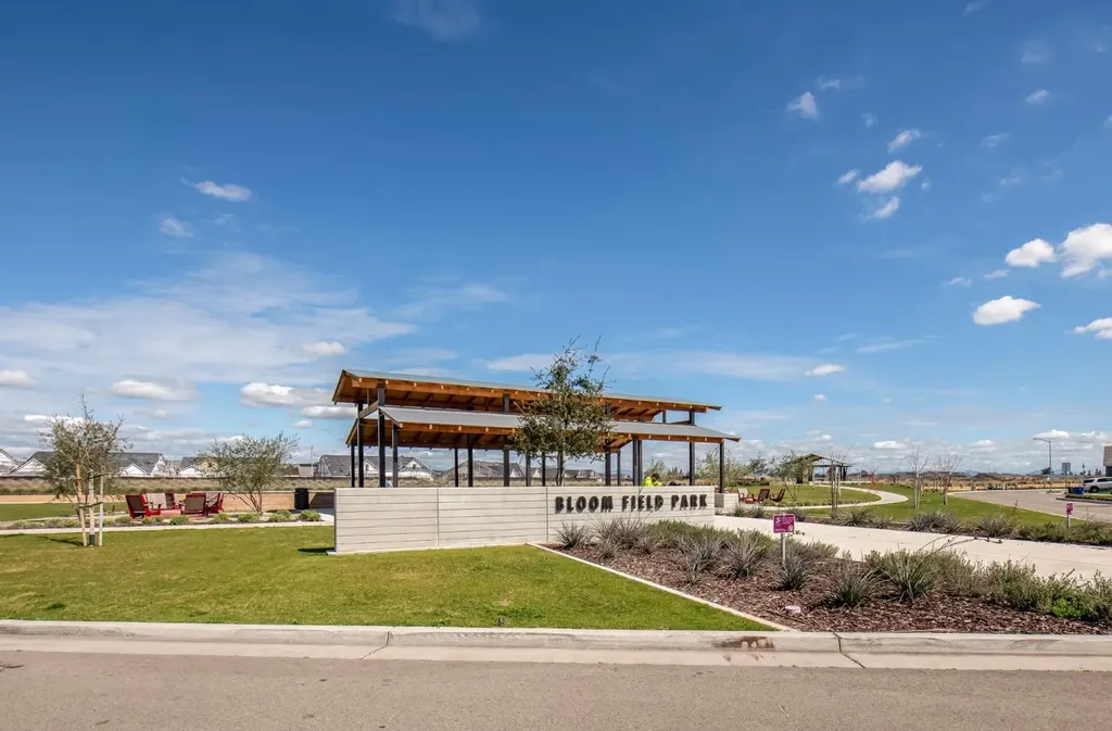 1140 Farmhouse Avenue Clovis CA 93619