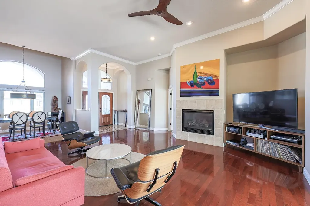 8295 Lake Shore Drive Chowchilla CA 93610