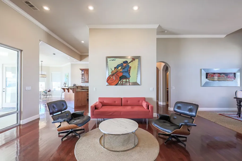 8295 Lake Shore Drive Chowchilla CA 93610