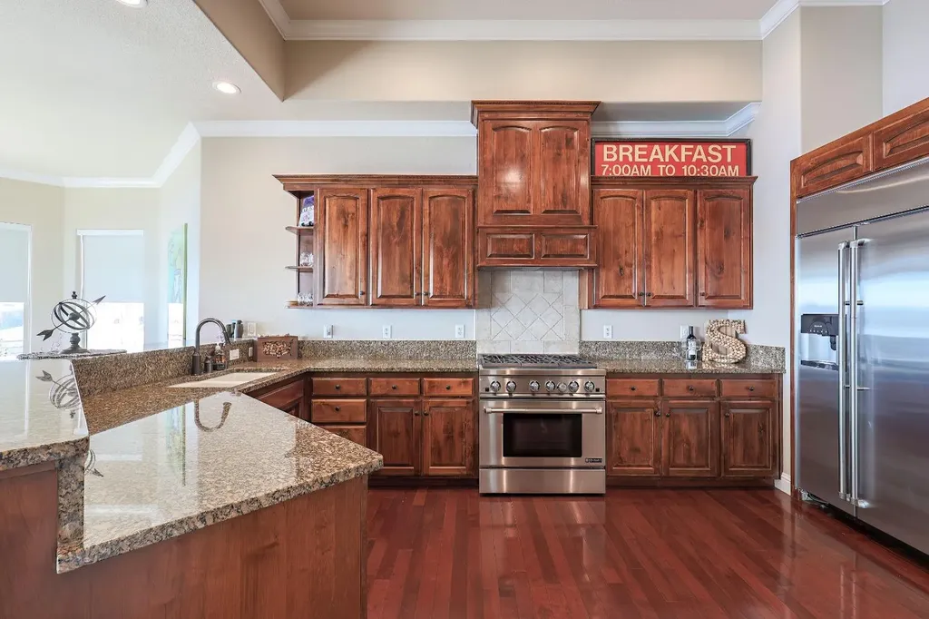 8295 Lake Shore Drive Chowchilla CA 93610