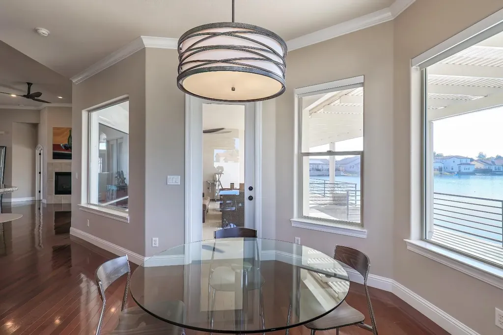 8295 Lake Shore Drive Chowchilla CA 93610