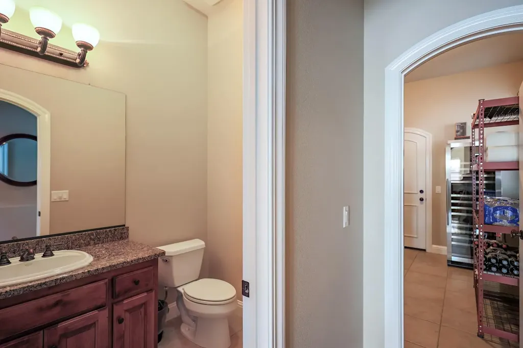 8295 Lake Shore Drive Chowchilla CA 93610