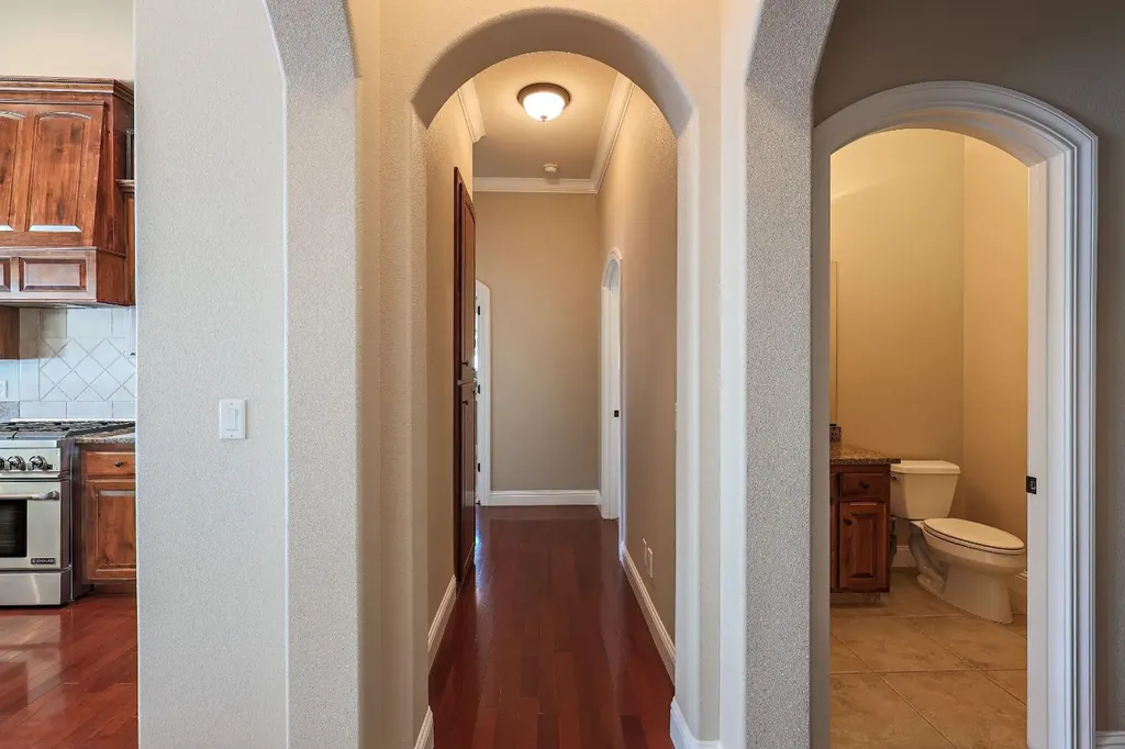 8295 Lake Shore Drive Chowchilla CA 93610