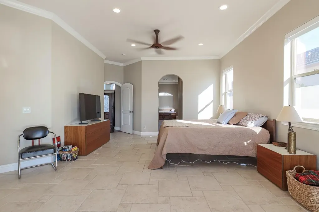 8295 Lake Shore Drive Chowchilla CA 93610