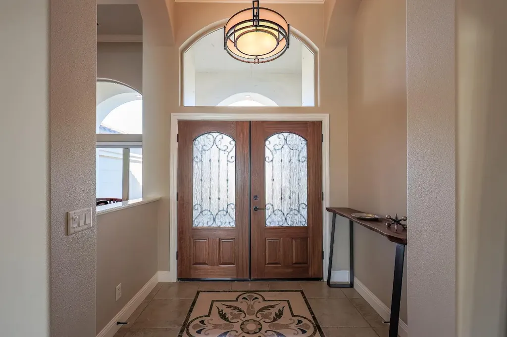 8295 Lake Shore Drive Chowchilla CA 93610