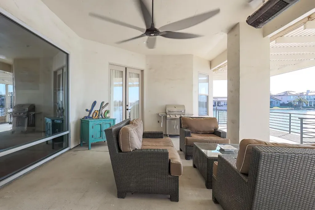 8295 Lake Shore Drive Chowchilla CA 93610