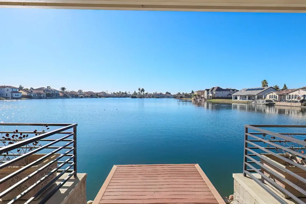 8295 Lake Shore Drive Chowchilla CA 93610