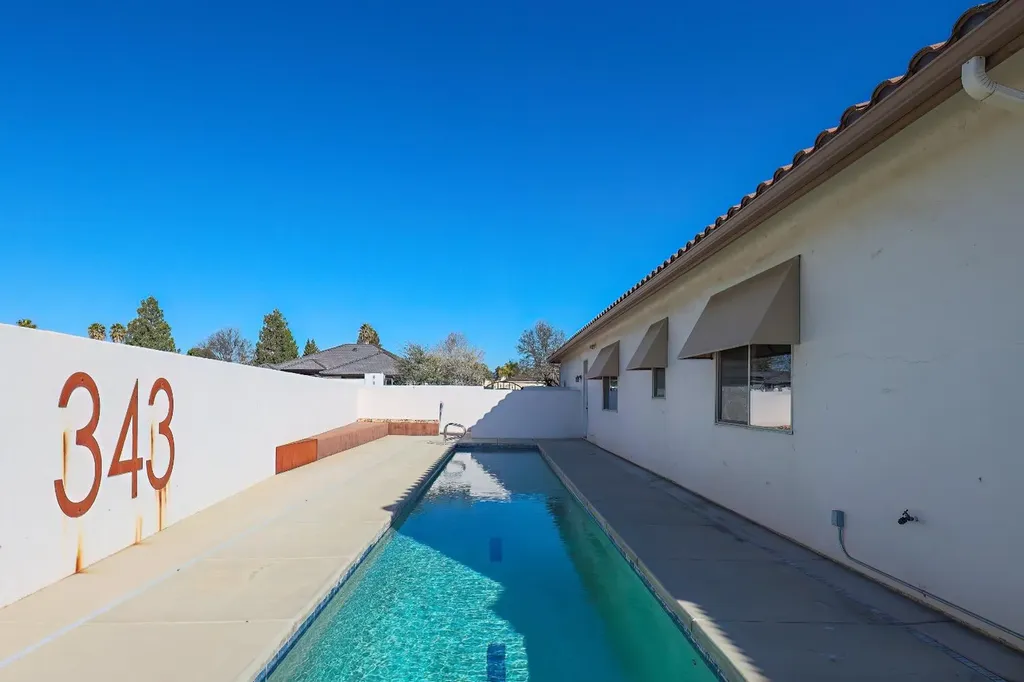 8295 Lake Shore Drive Chowchilla CA 93610