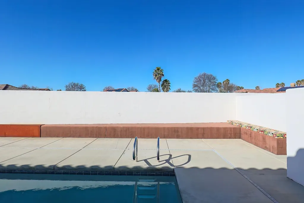 8295 Lake Shore Drive Chowchilla CA 93610