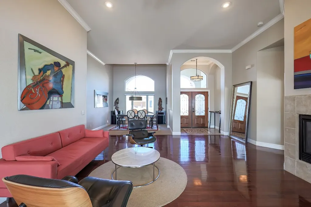 8295 Lake Shore Drive Chowchilla CA 93610