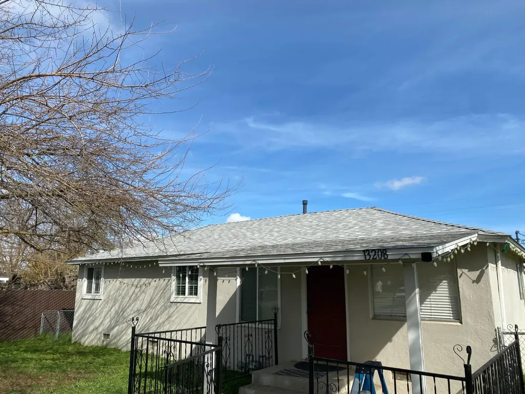 13208 S Marsh Avenue Caruthers CA 93609