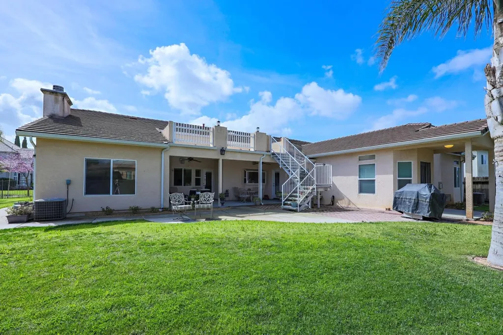 8340 Lake Shore Drive Chowchilla CA 93610