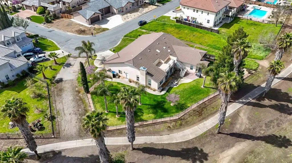 8340 Lake Shore Drive Chowchilla CA 93610