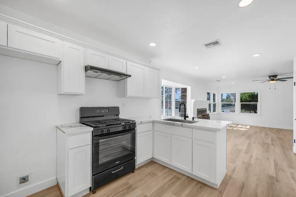 13588 S Quince Avenue Caruthers CA 93609