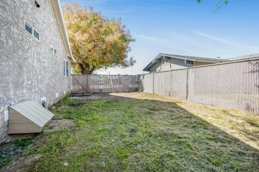 13588 S Quince Avenue Caruthers CA 93609