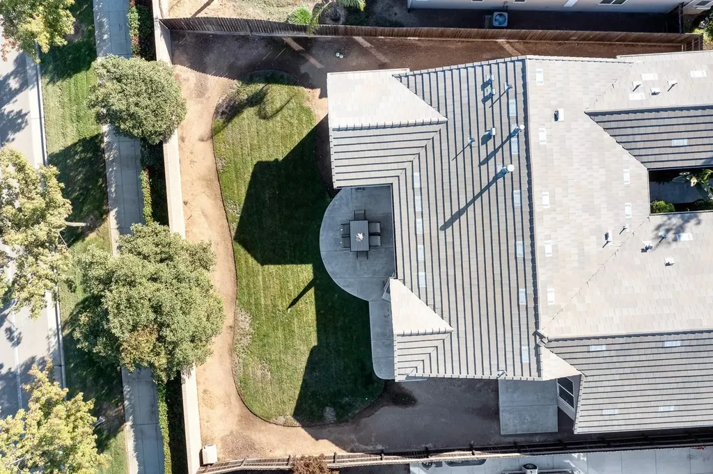 3313 Whiteash Avenue Clovis CA 93619