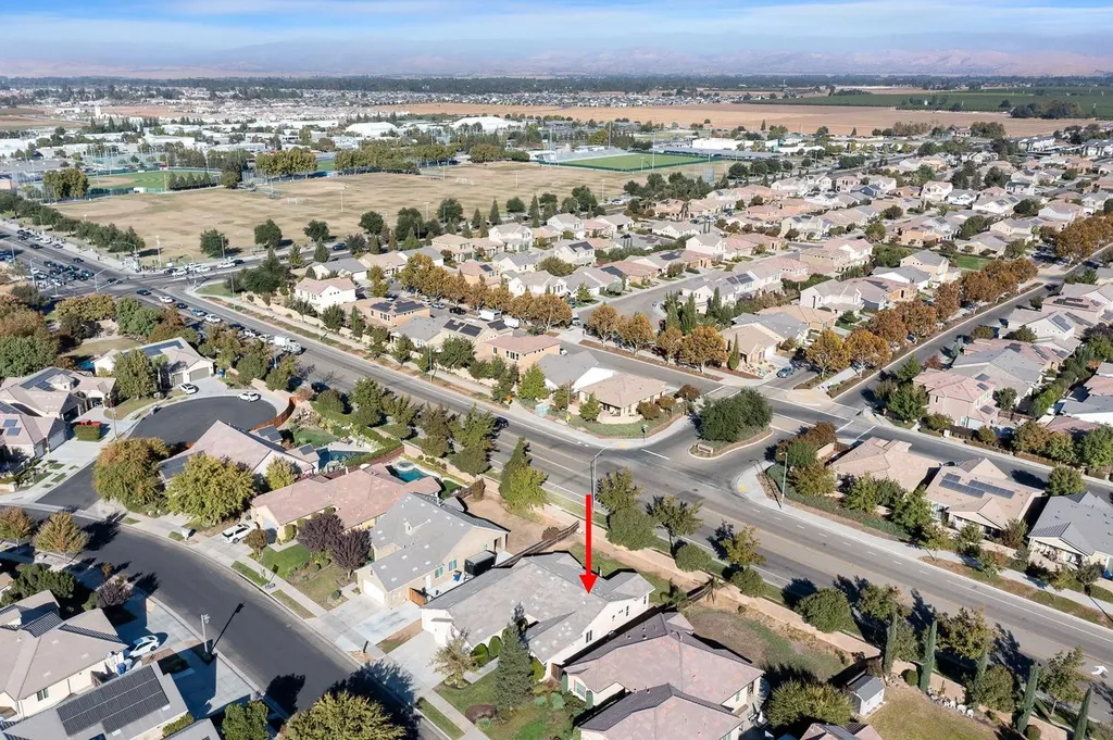 3313 Whiteash Avenue Clovis CA 93619