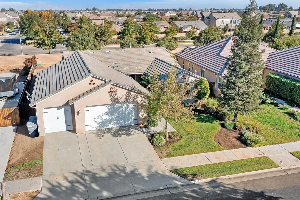 3313 Whiteash Avenue Clovis CA 93619