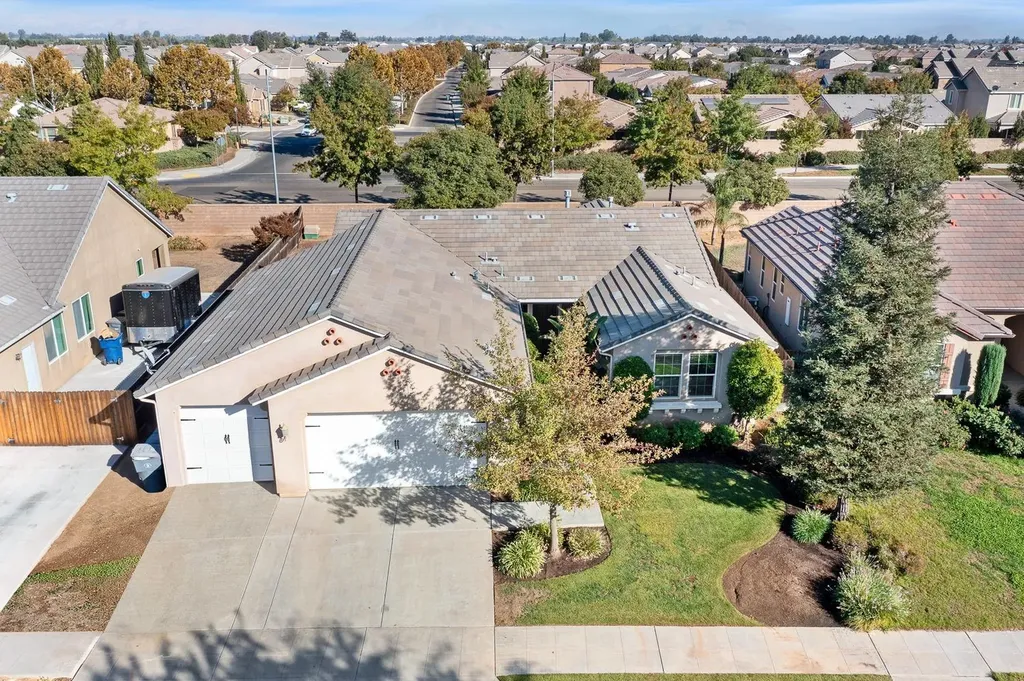 3313 Whiteash Avenue Clovis CA 93619