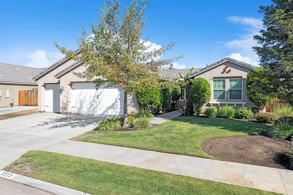 3313 Whiteash Avenue Clovis CA 93619