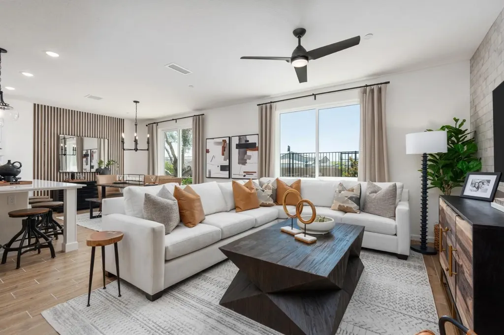 1625 Bloom Avenue Clovis CA 93619