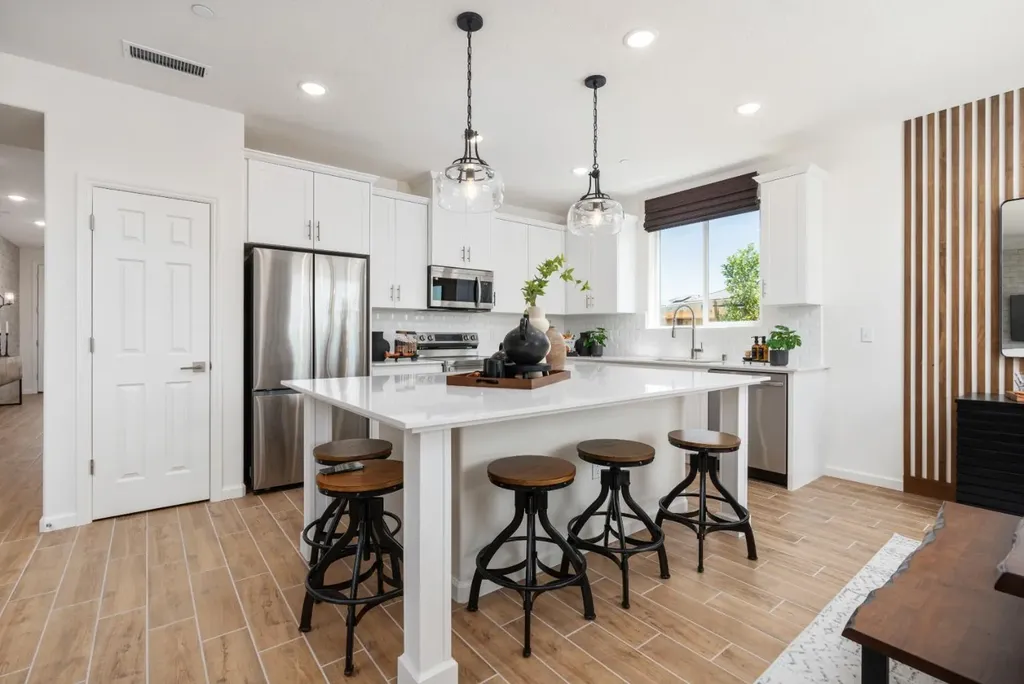 1625 Bloom Avenue Clovis CA 93619