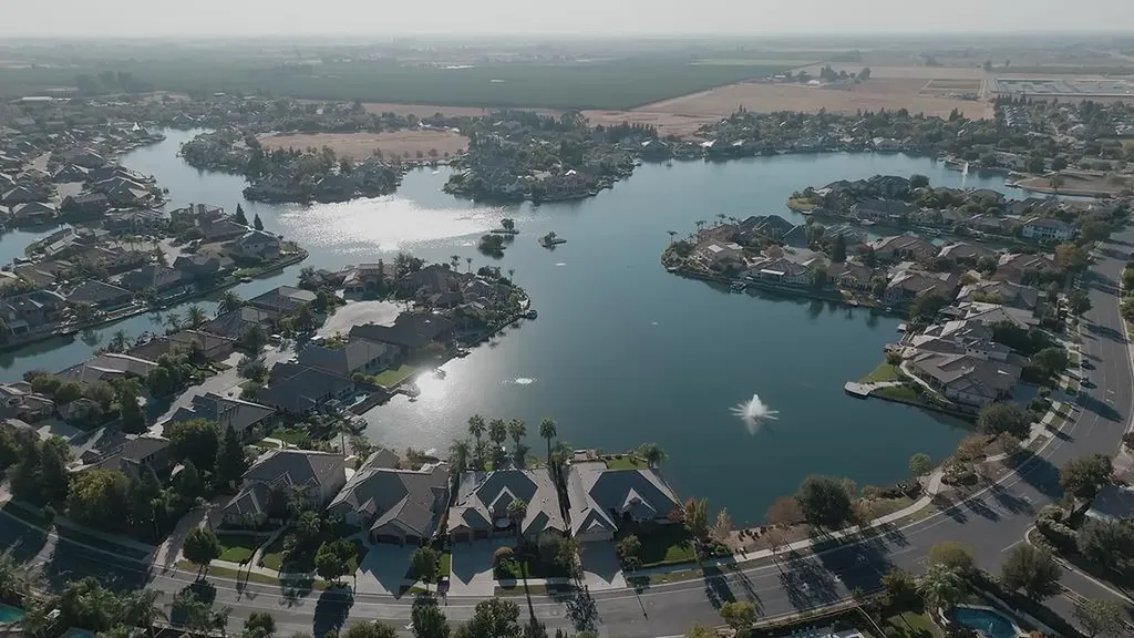 4672 N Emerald Peak Drive Clovis CA 93619