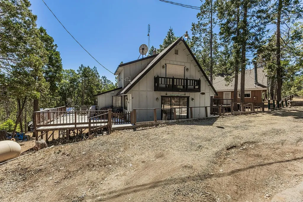 41823 Corlew Lane Auberry CA 93602