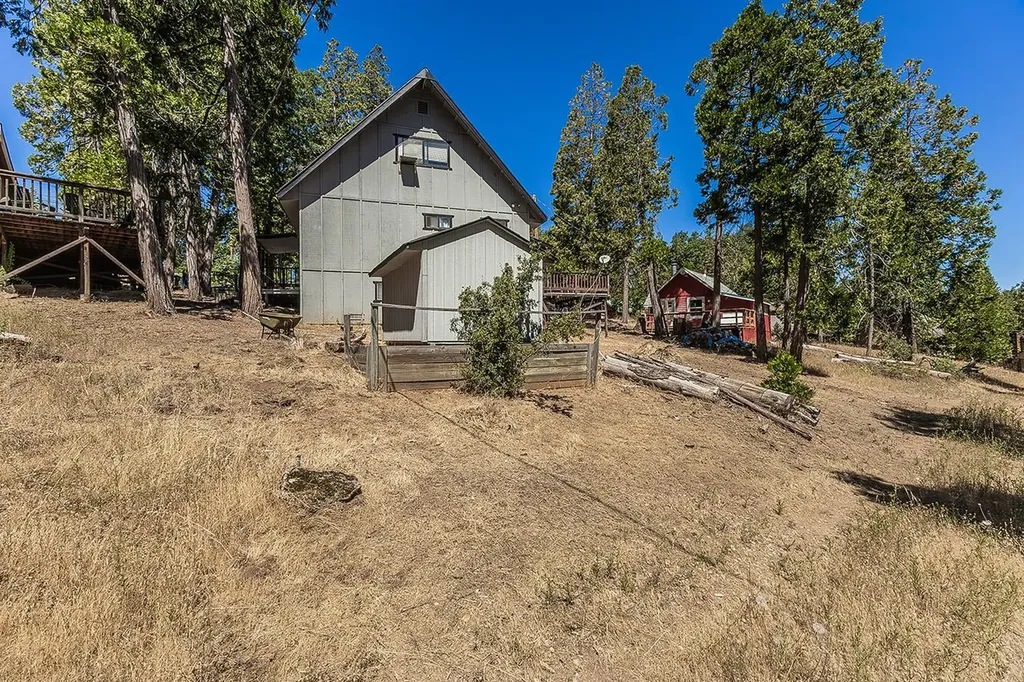 41823 Corlew Lane Auberry CA 93602