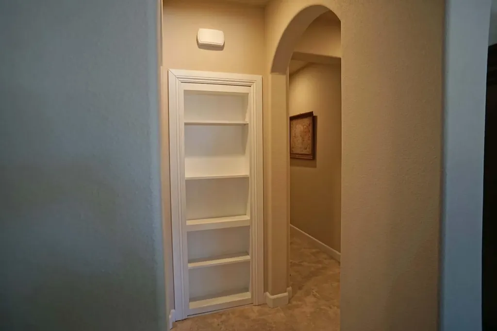 988 Blackwood Avenue Clovis CA 93619