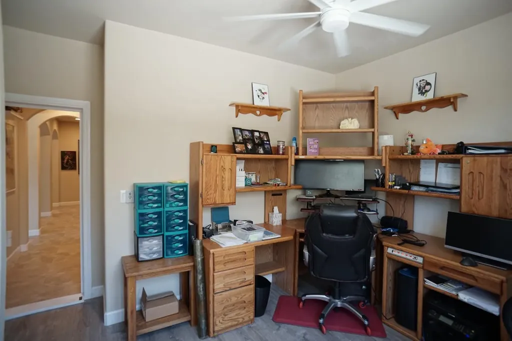 988 Blackwood Avenue Clovis CA 93619