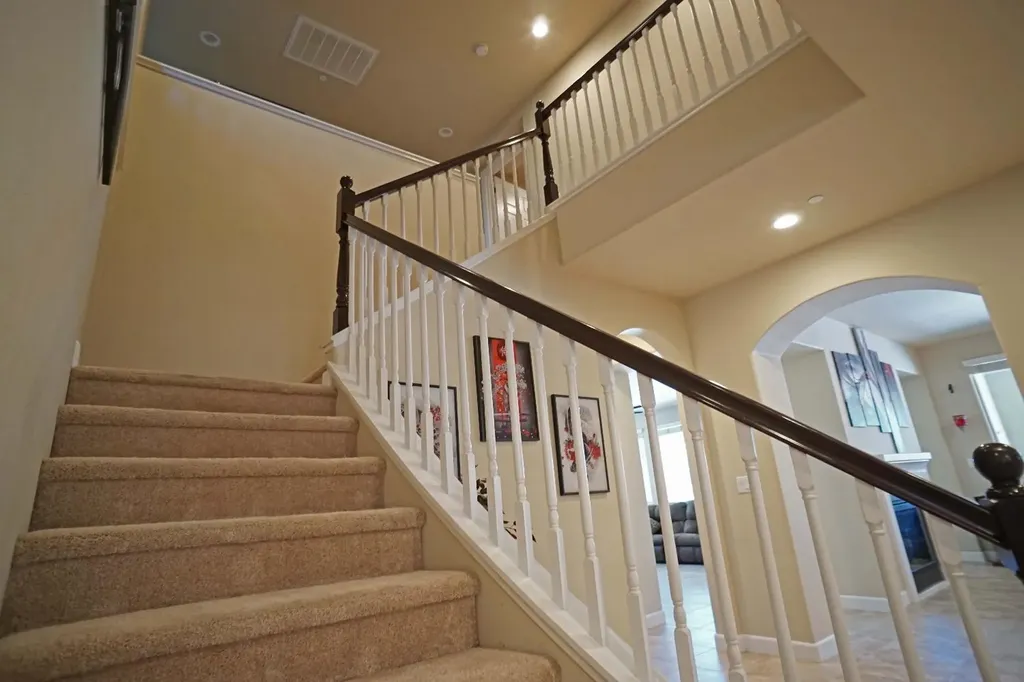 988 Blackwood Avenue Clovis CA 93619