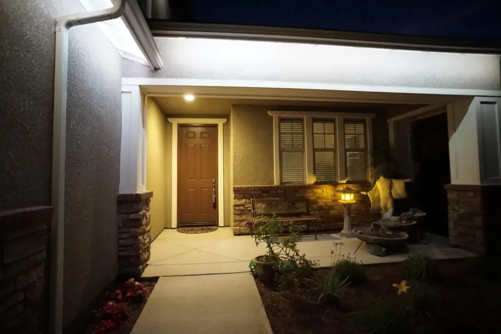 988 Blackwood Avenue Clovis CA 93619