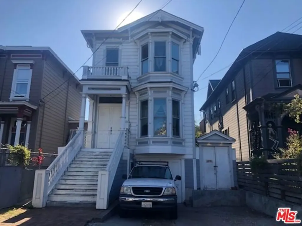1032 Peralta Street Oakland CA 94607