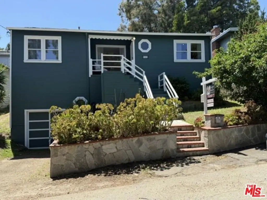 8041 Greenly Drive Oakland CA 94605