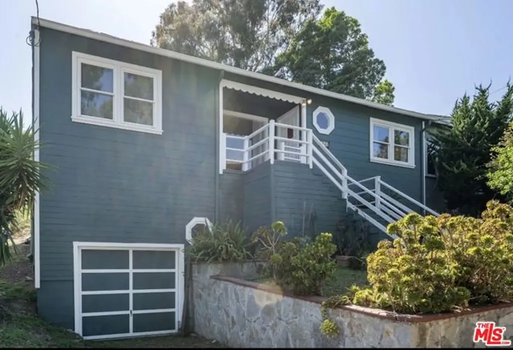8041 Greenly Drive Oakland CA 94605