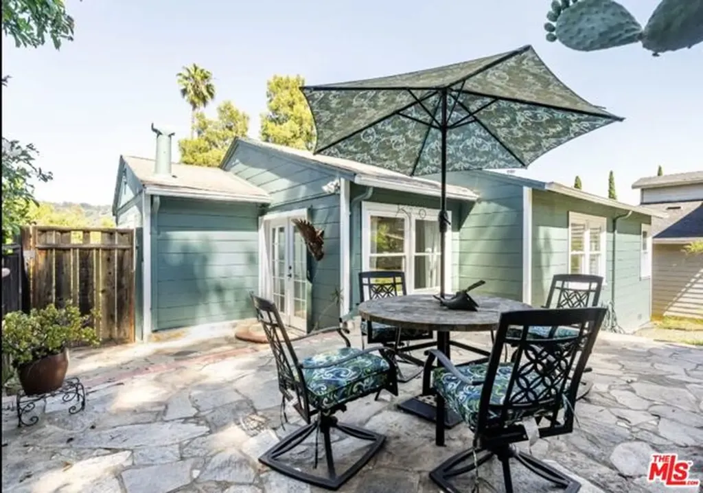 8041 Greenly Drive Oakland CA 94605